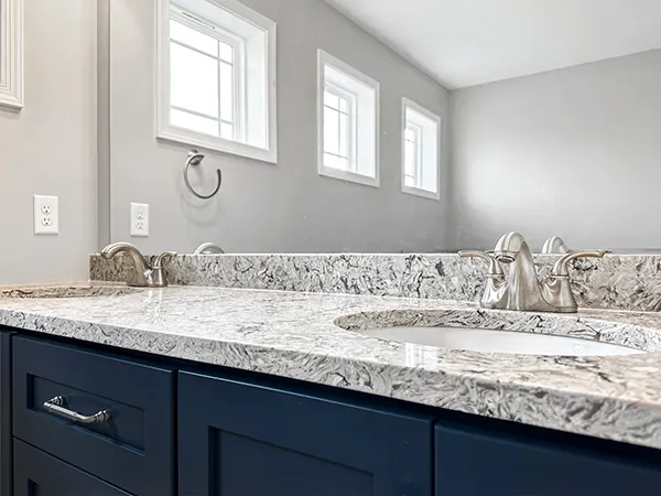 crestmont bathroom image